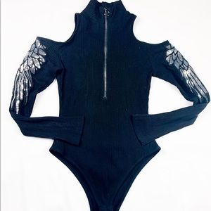 Shoulderless Body Suit